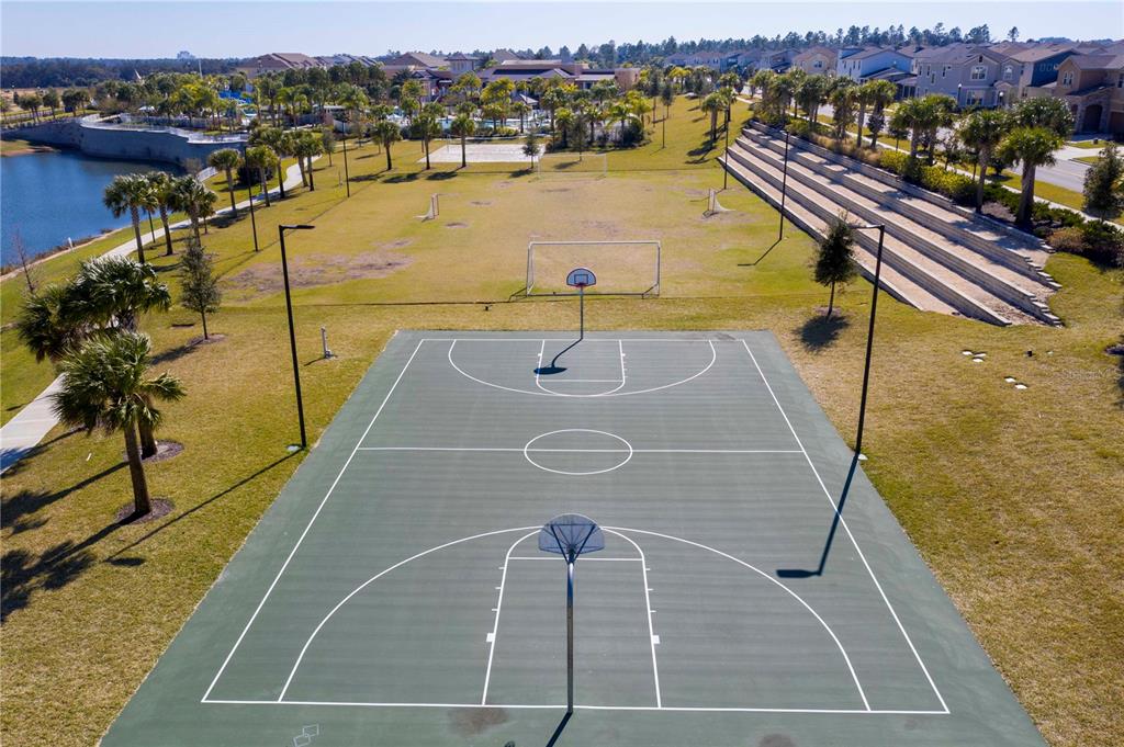 Slide show image of the Orlando Florida Home for Sale 47