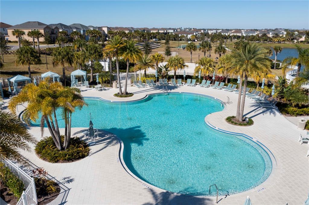 Slide show image of the Orlando Florida Home for Sale 50