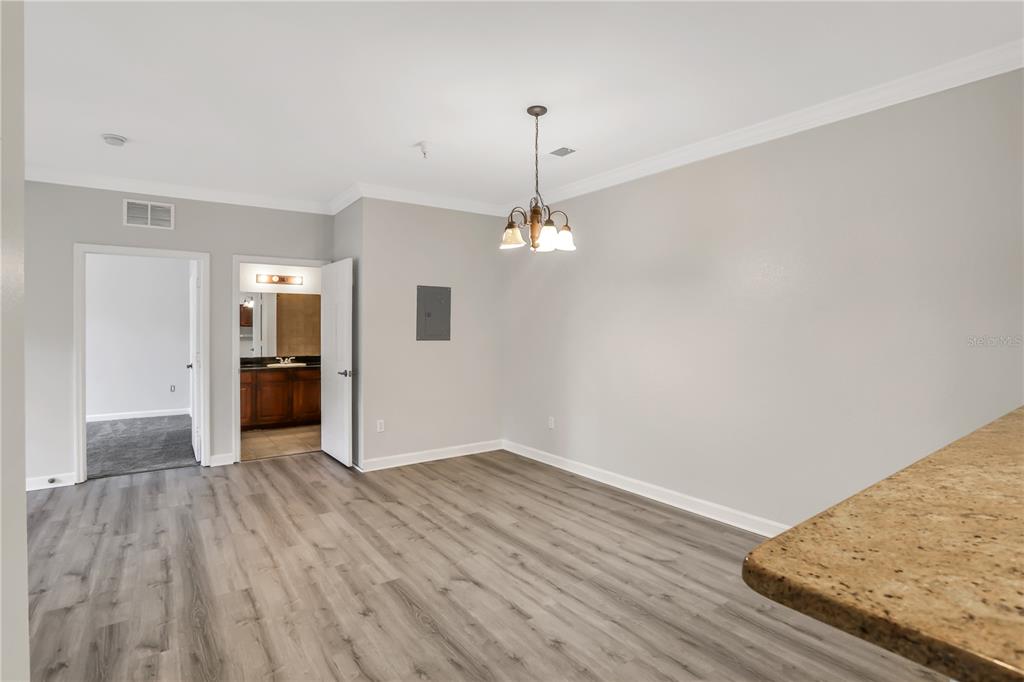 Slide show image of the Orlando Florida Home for Sale 19
