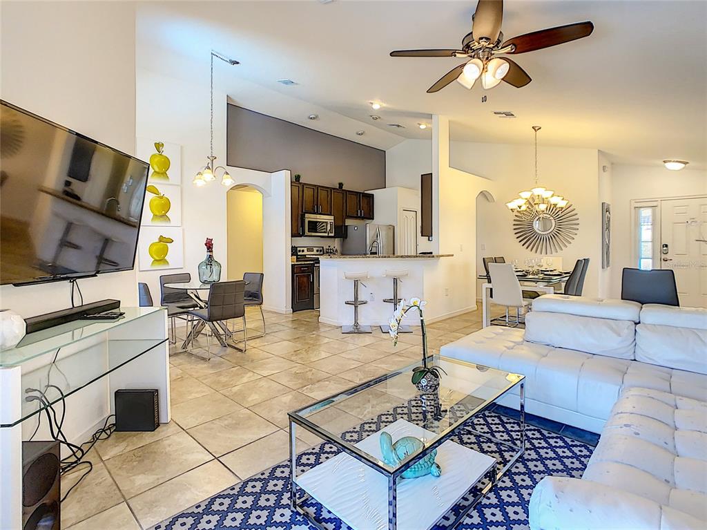 Slide show image of the Orlando Florida Home for Sale 12