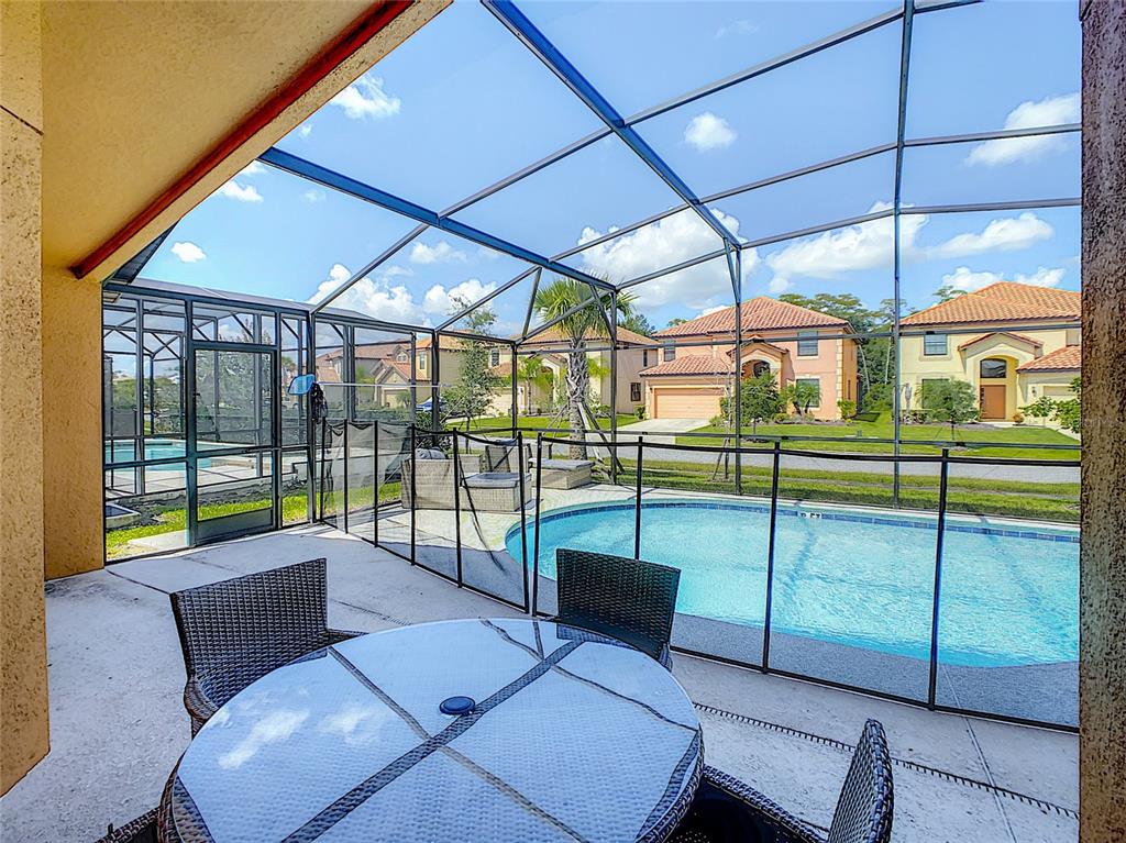 Slide show image of the Orlando Florida Home for Sale 51