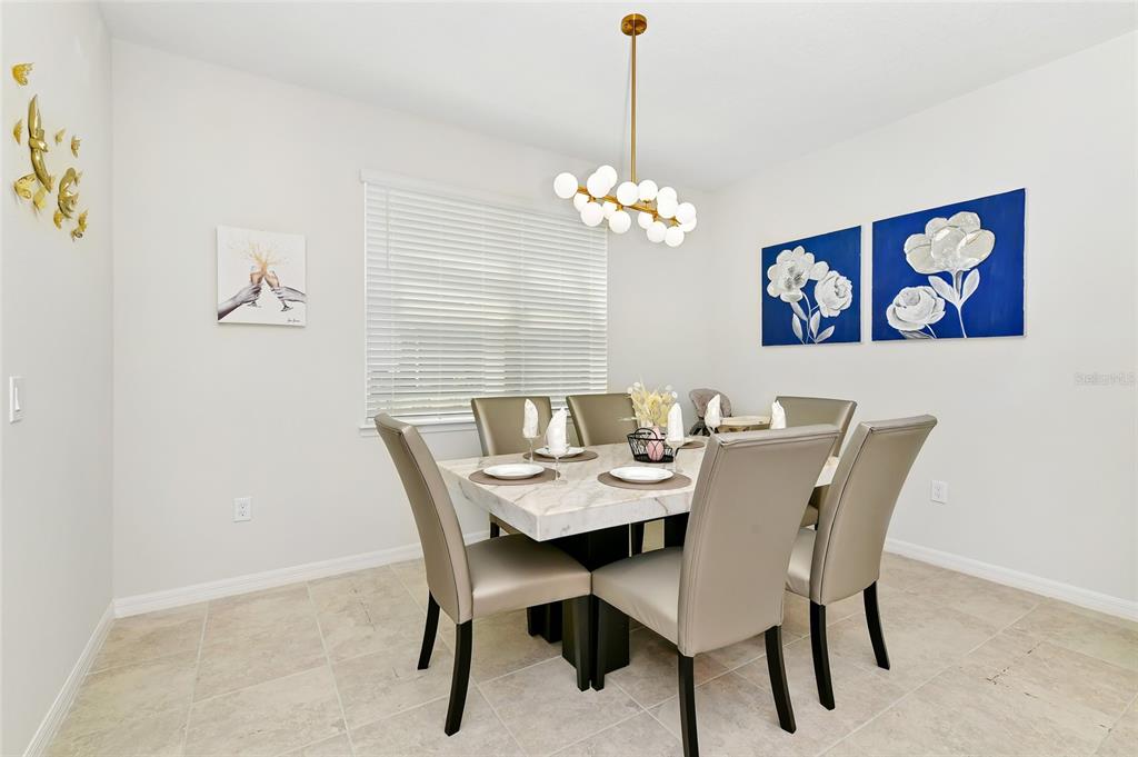 Slide show image of the Orlando Florida Home for Sale 17