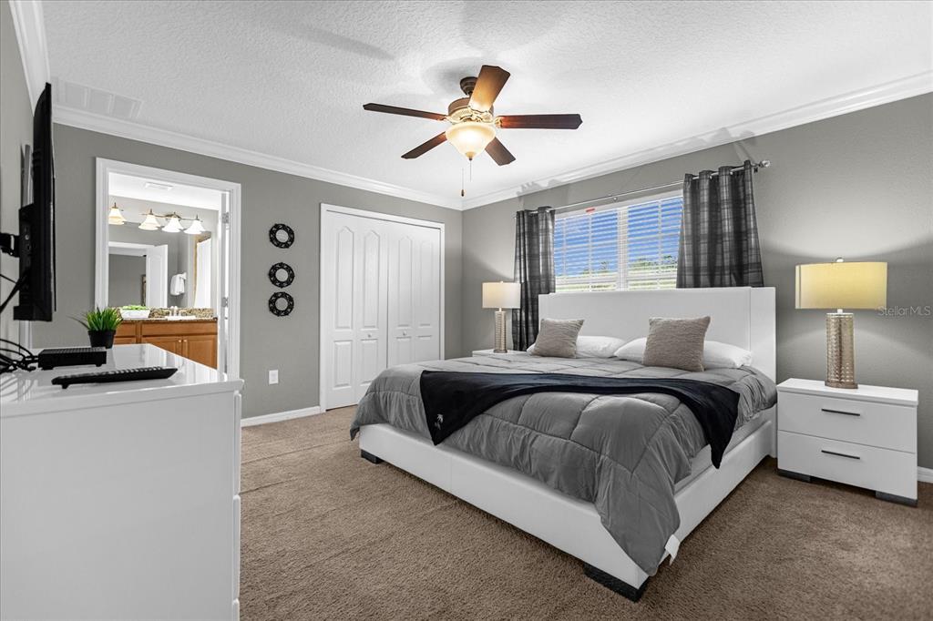 Slide show image of the Orlando Florida Home for Sale 14