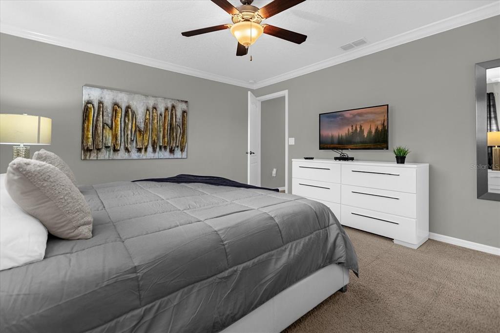 Slide show image of the Orlando Florida Home for Sale 15
