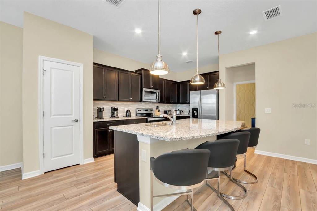 Slide show image of the Orlando Florida Home for Sale 13