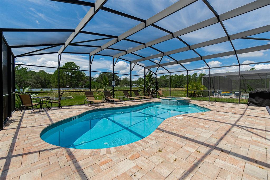 Slide show image of the Orlando Florida Home for Sale 50