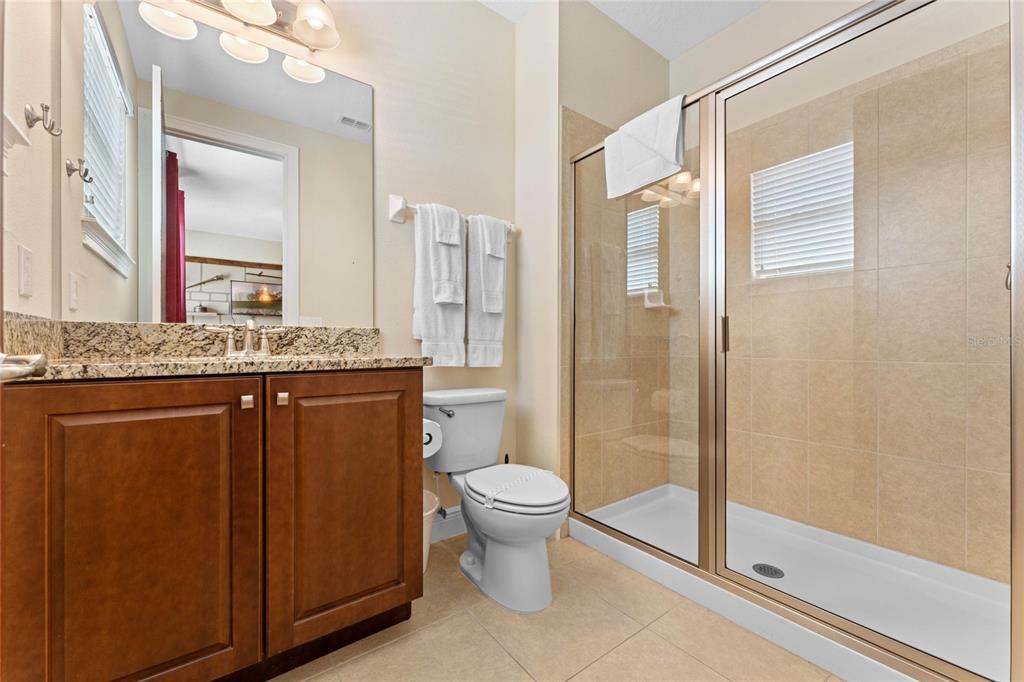 Slide show image of the Orlando Florida Home for Sale 18