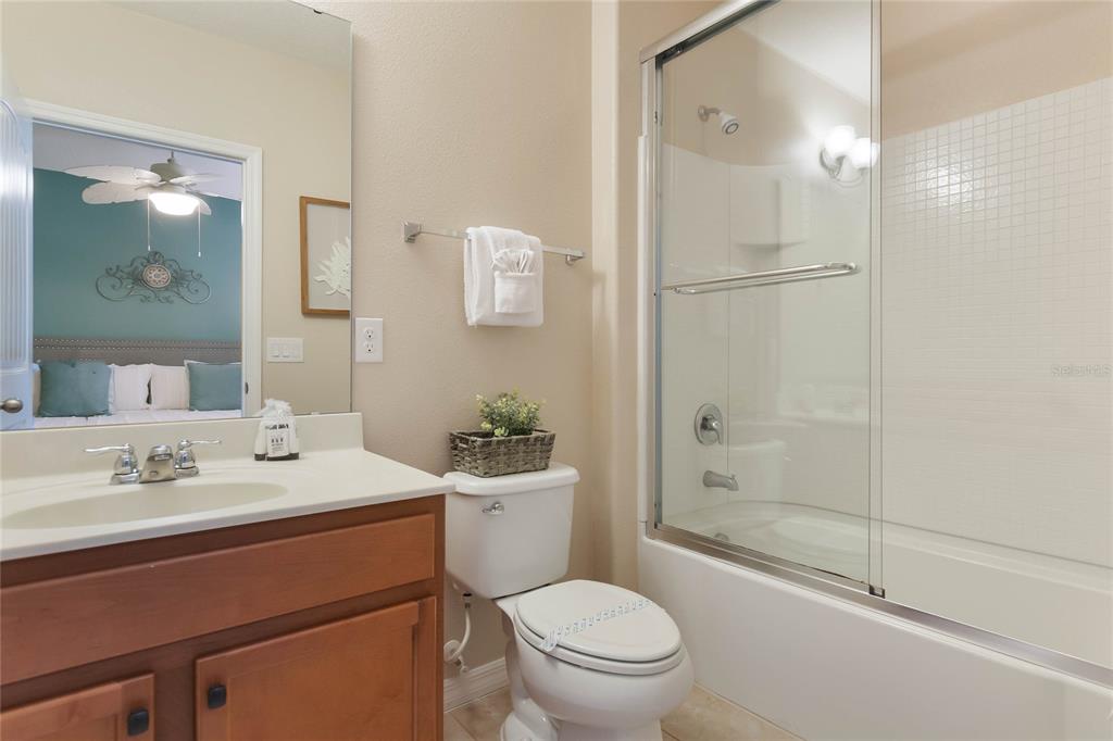 Slide show image of the Orlando Florida Home for Sale 27