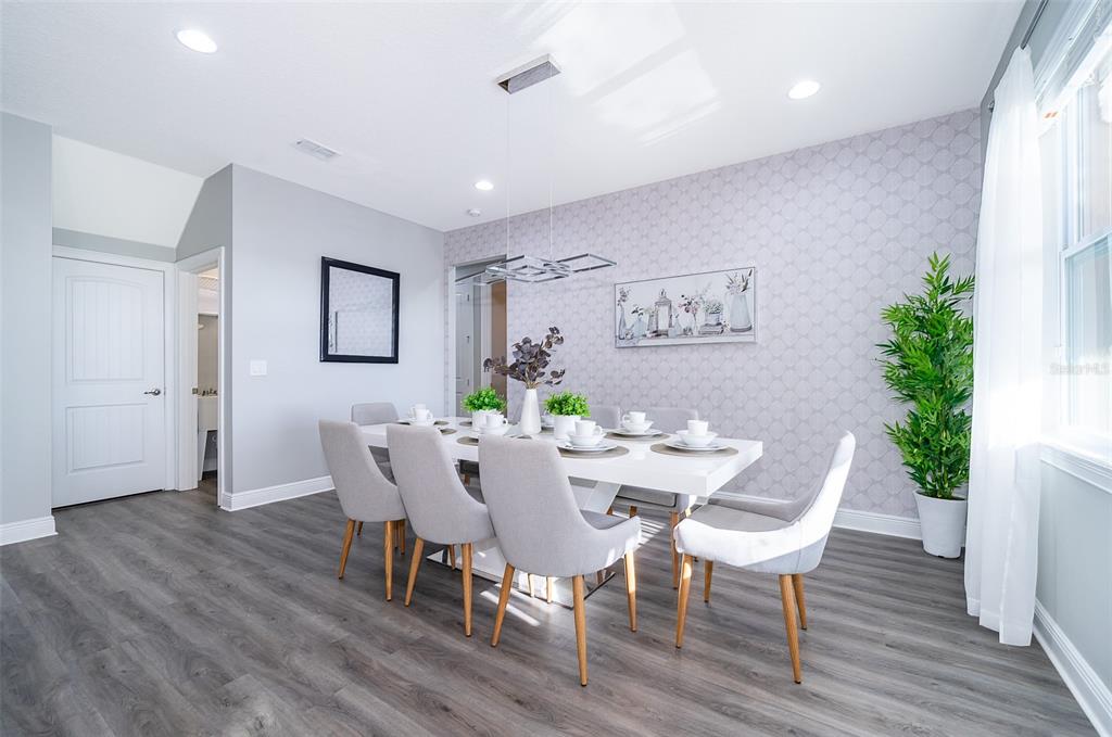 Slide show image of the Orlando Florida Home for Sale 10