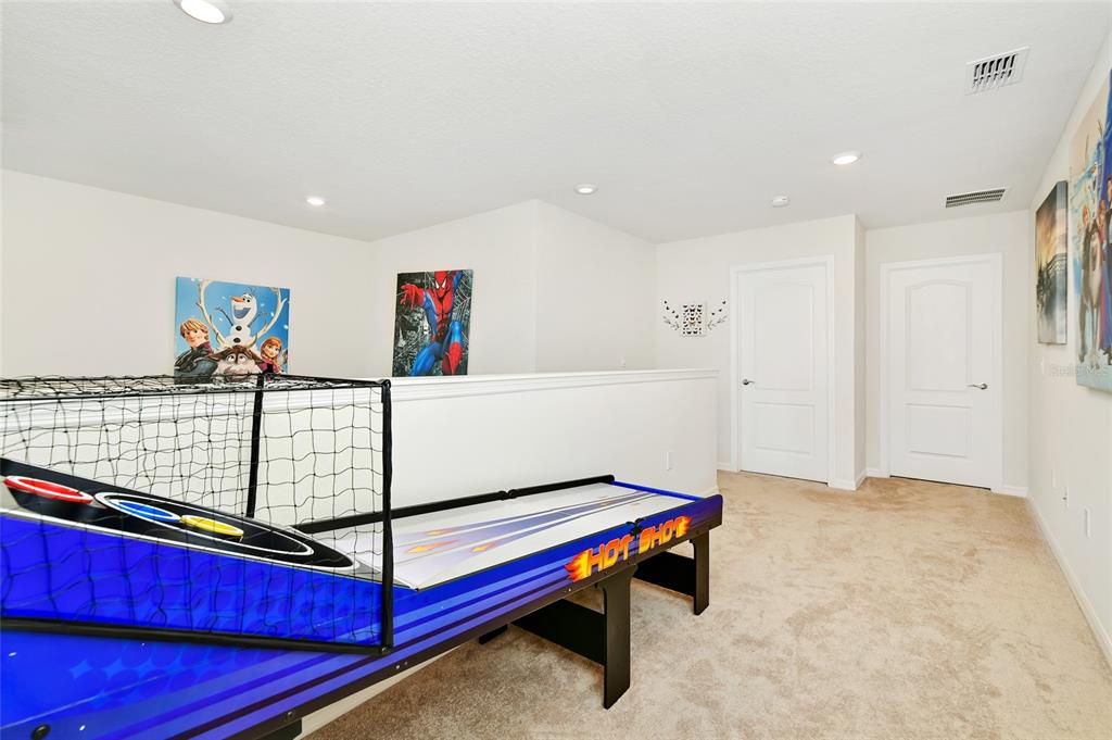 Slide show image of the Orlando Florida Home for Sale 48