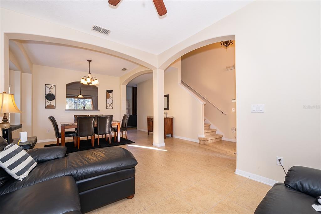 Slide show image of the Orlando Florida Home for Sale 08