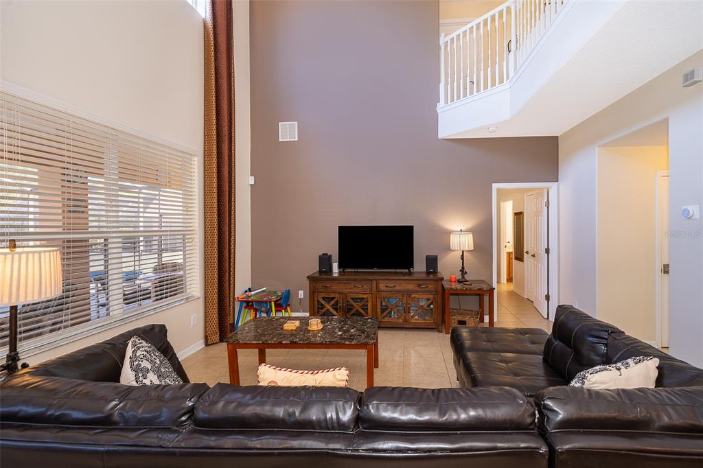 Slide show image of the Orlando Florida Home for Sale 12