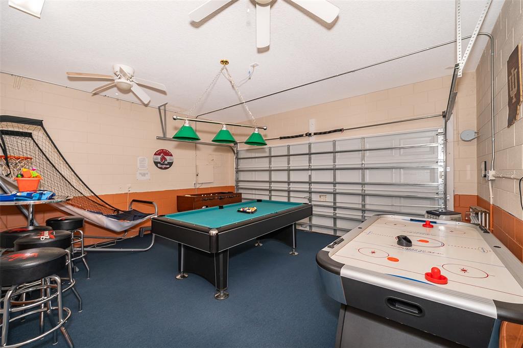 Slide show image of the Orlando Florida Home for Sale 39