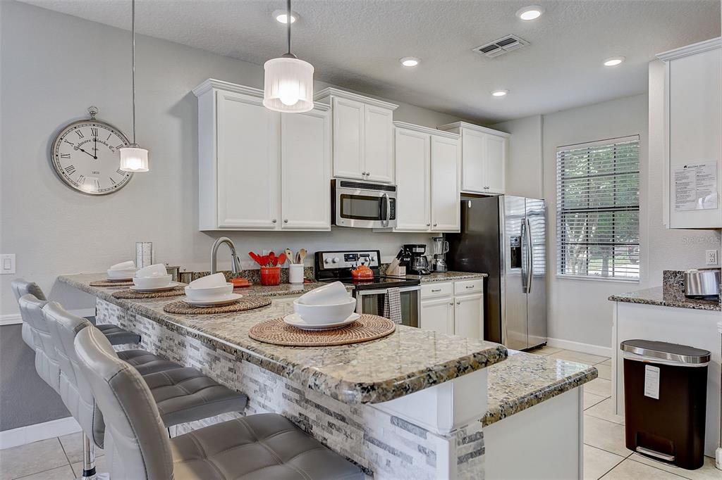 Slide show image of the Orlando Florida Home for Sale 23
