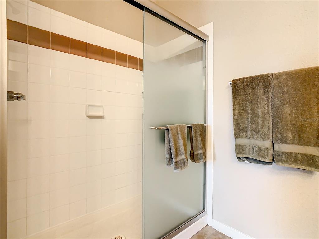 Slide show image of the Orlando Florida Home for Sale 17