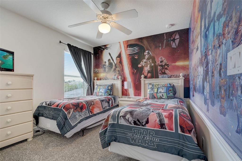 Slide show image of the Orlando Florida Home for Sale 25