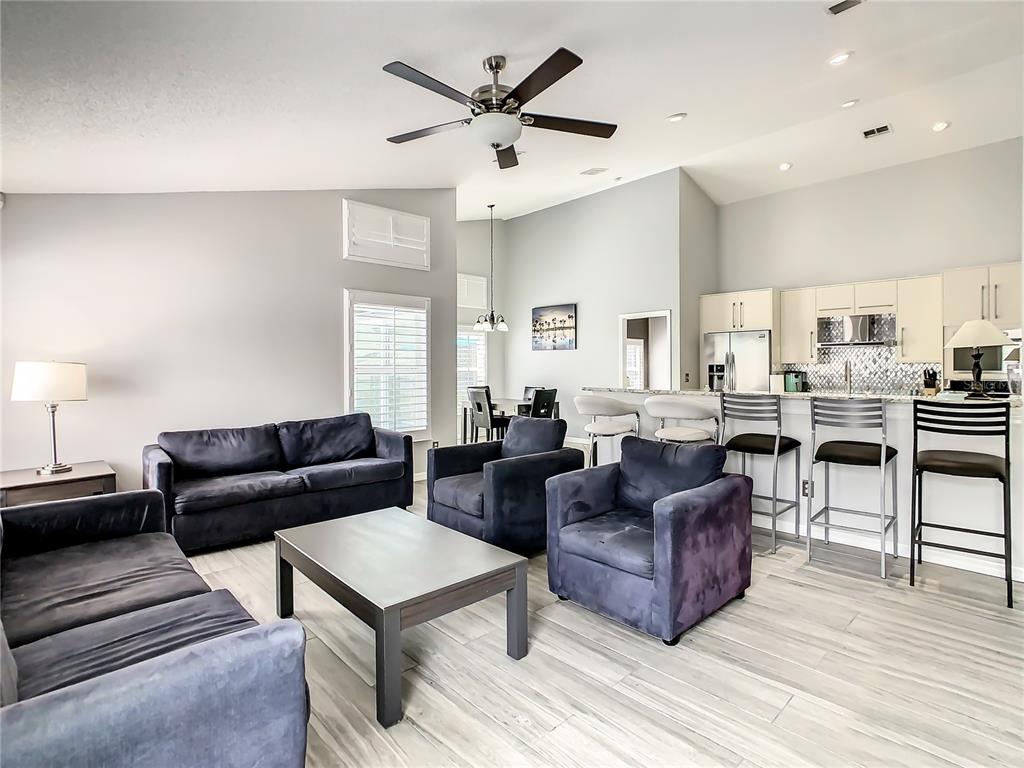 Slide show image of the Orlando Florida Home for Sale 14
