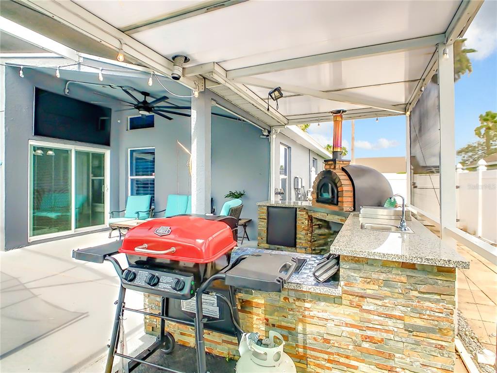 Slide show image of the Orlando Florida Home for Sale 69