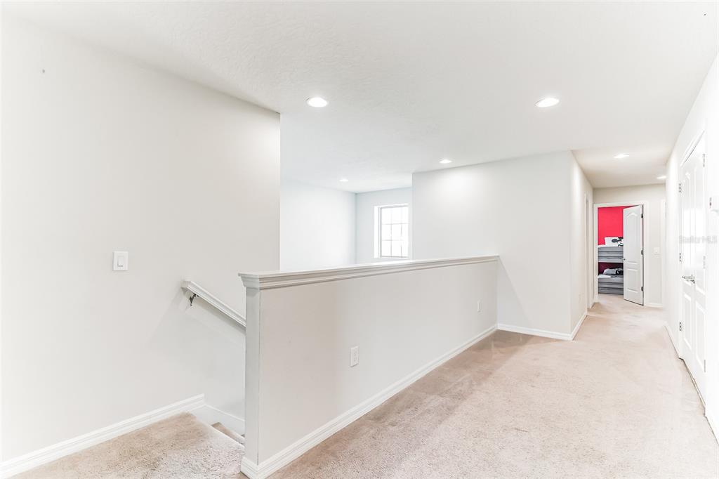 Slide show image of the Orlando Florida Home for Sale 18