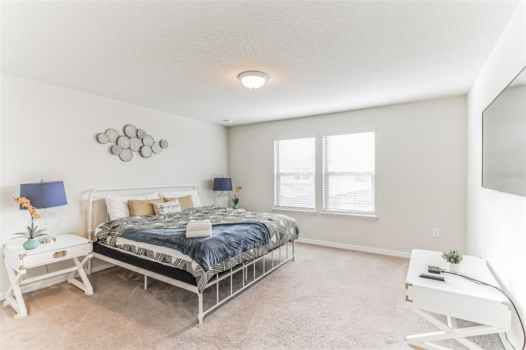 Slide show image of the Orlando Florida Home for Sale 19