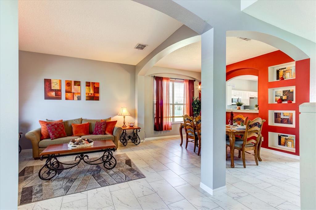 Slide show image of the Orlando Florida Home for Sale 04