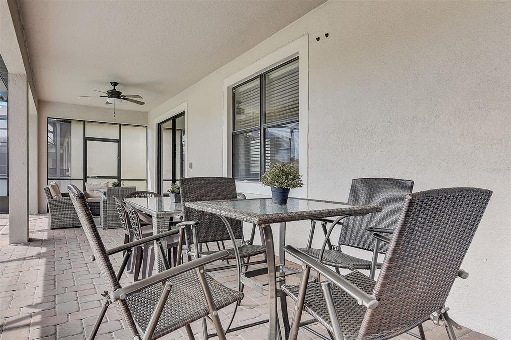 Slide show image of the Orlando Florida Home for Sale 61