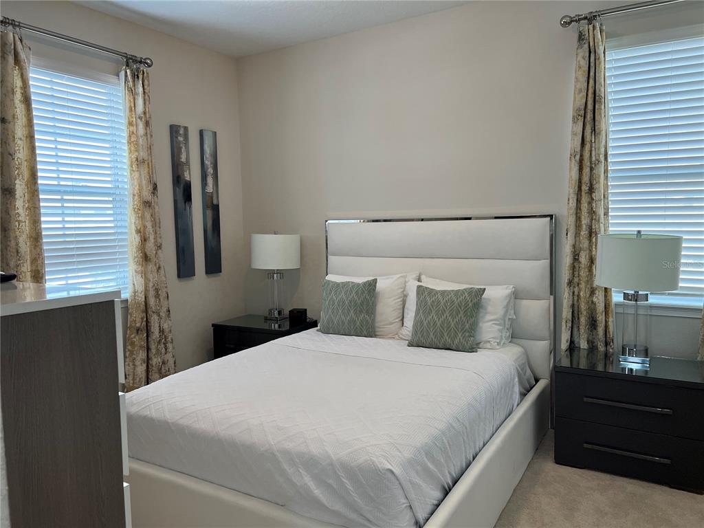 Slide show image of the Orlando Florida Home for Sale 15