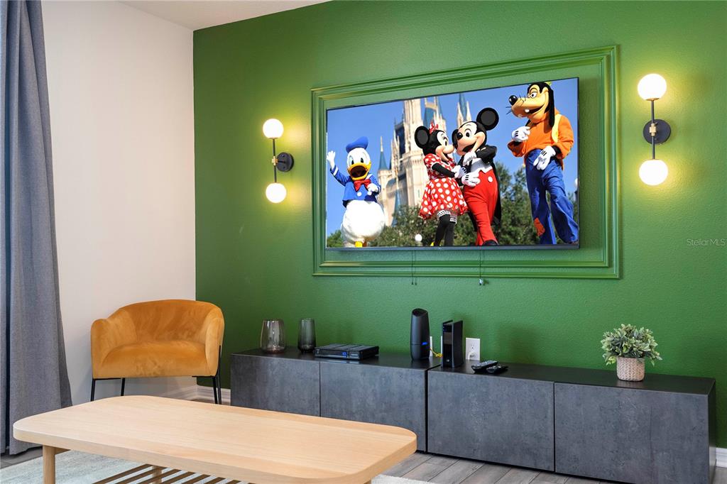 Slide show image of the Orlando Florida Home for Sale 29