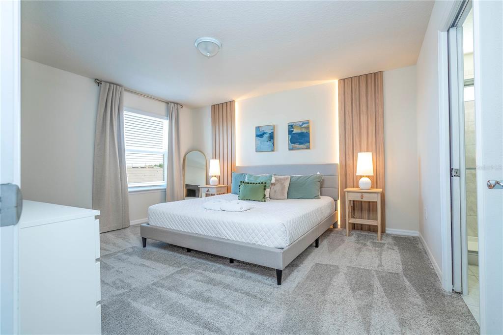 Slide show image of the Orlando Florida Home for Sale 31