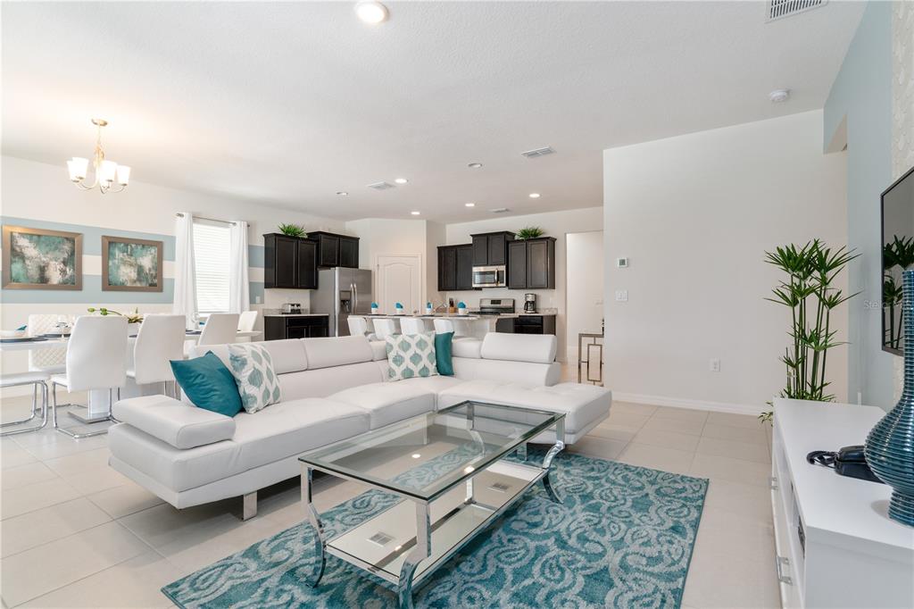 Slide show image of the Orlando Florida Home for Sale 13