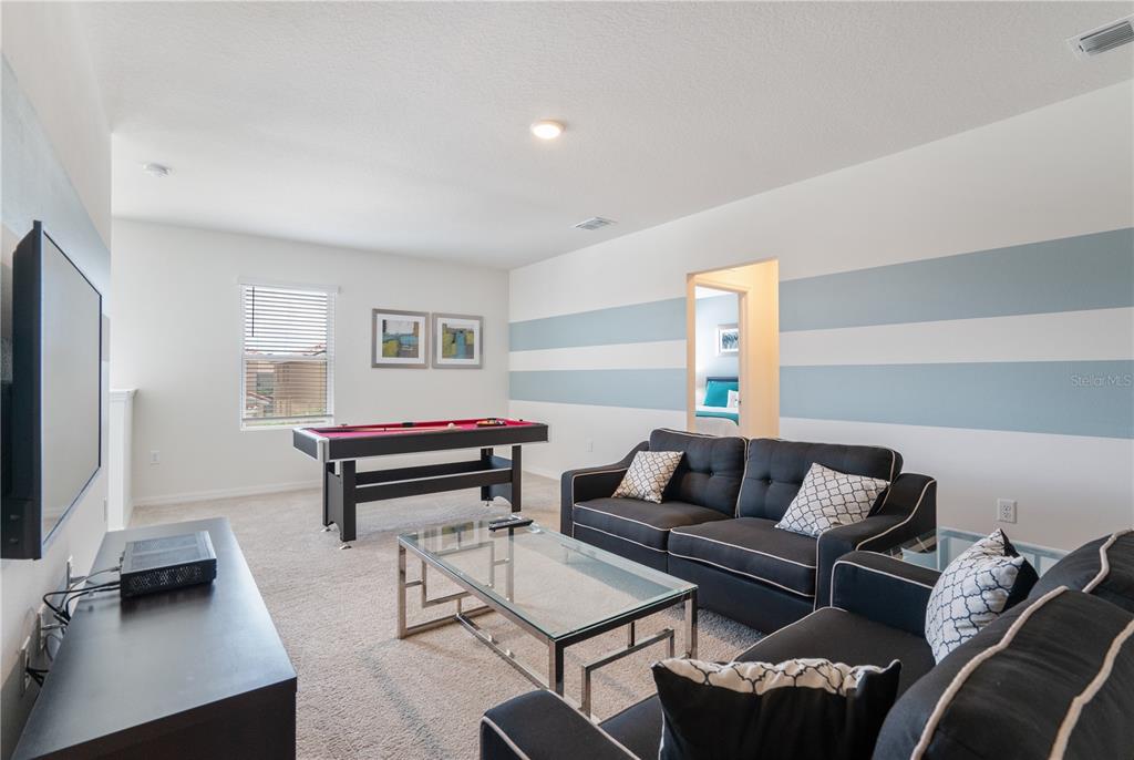 Slide show image of the Orlando Florida Home for Sale 17