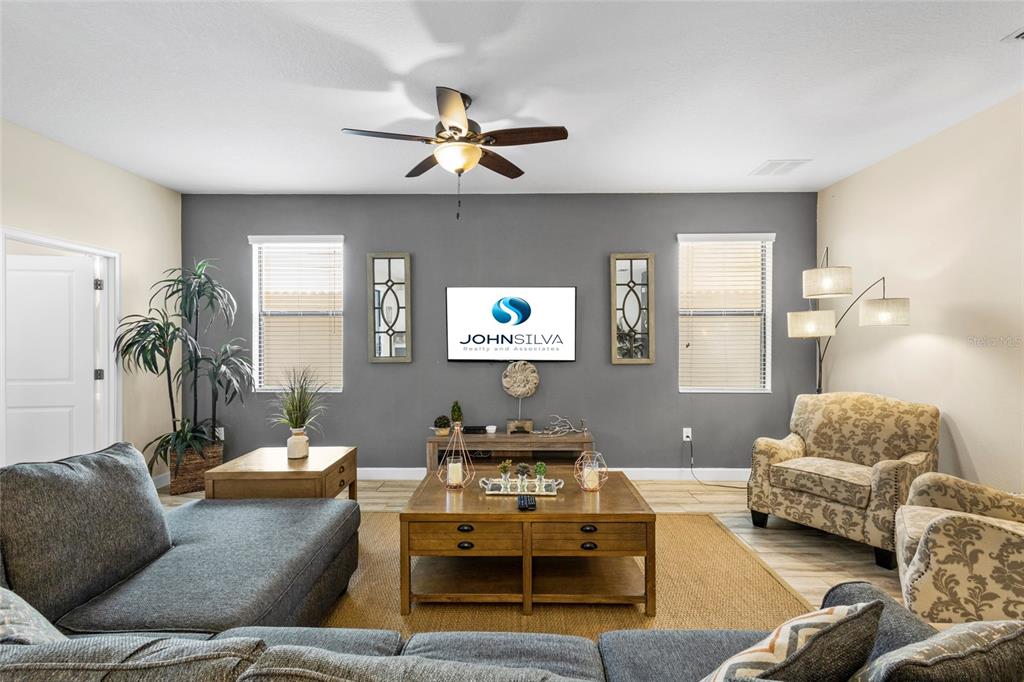 Slide show image of the Orlando Florida Home for Sale 06