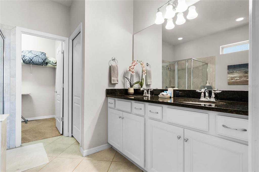 Slide show image of the Orlando Florida Home for Sale 24