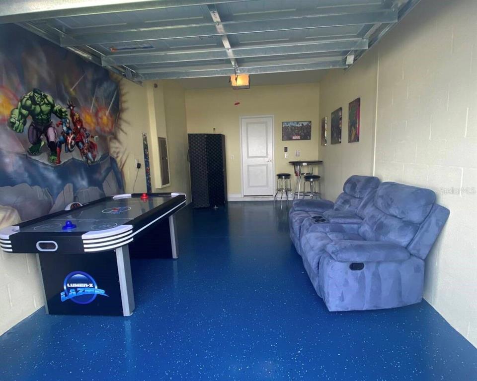 Slide show image of the Orlando Florida Home for Sale 25