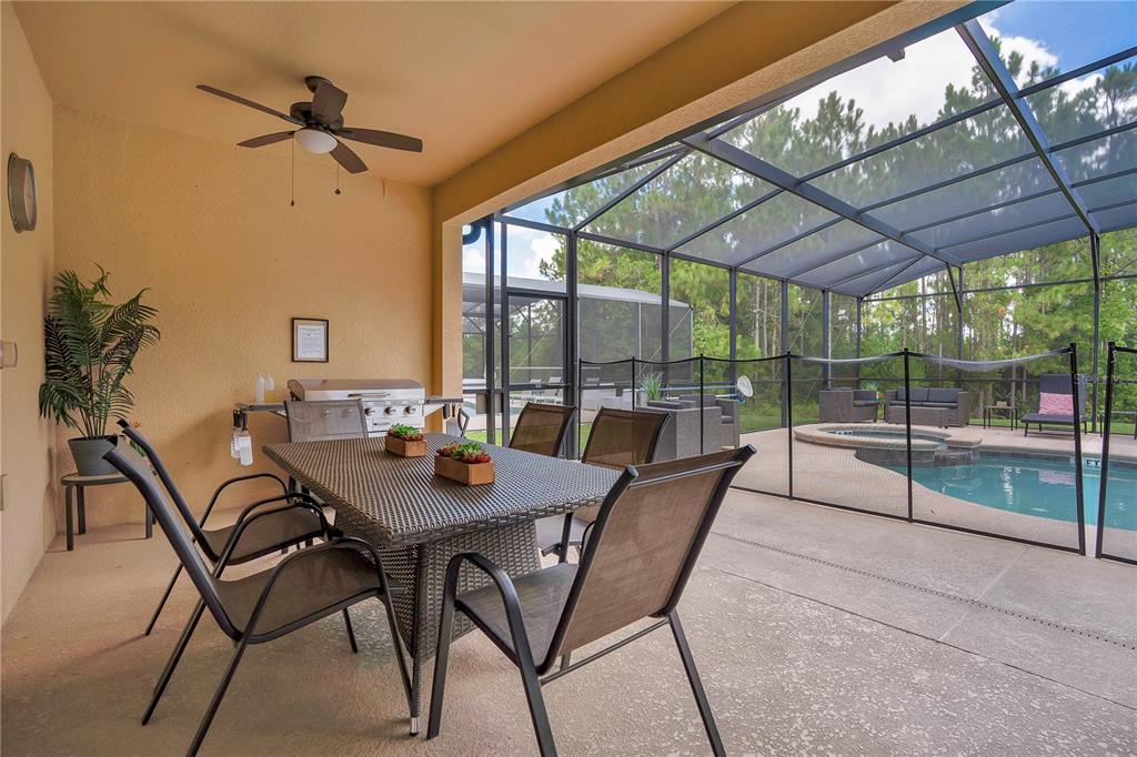 Slide show image of the Orlando Florida Home for Sale 45