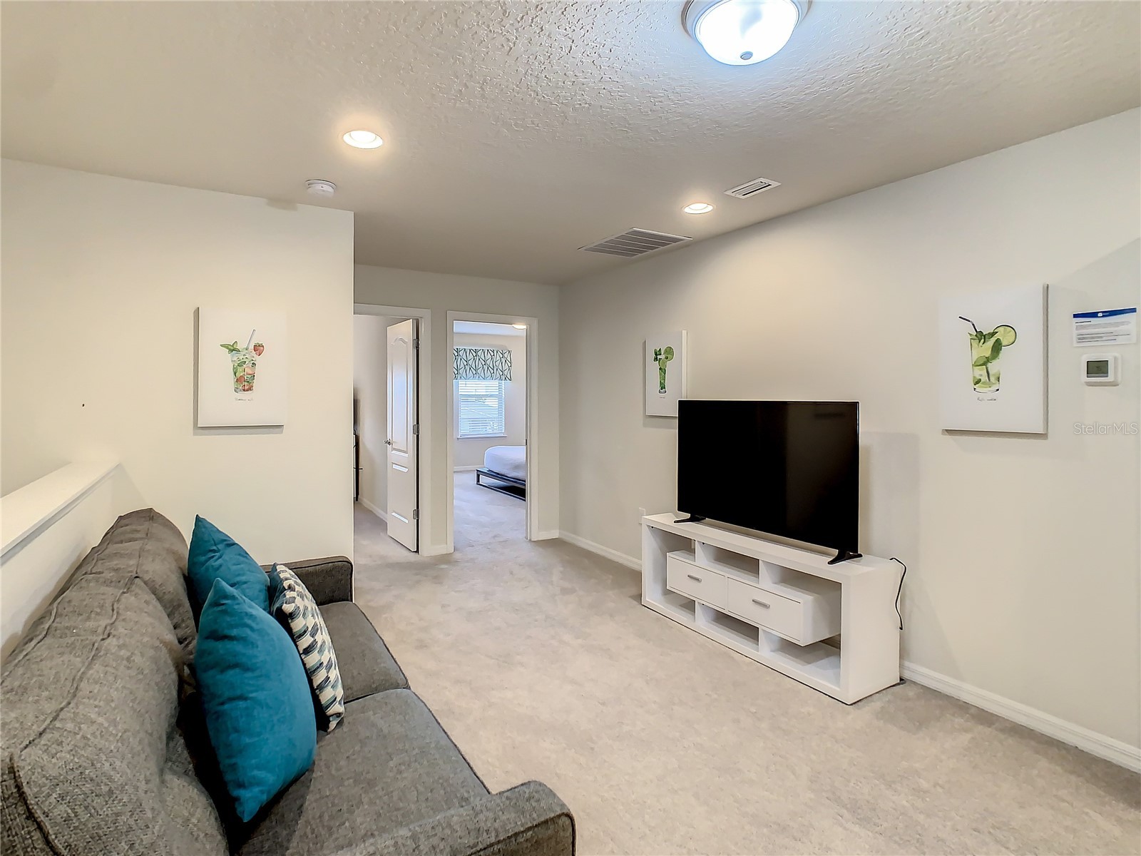 Slide show image of the Orlando Florida Home for Sale 15