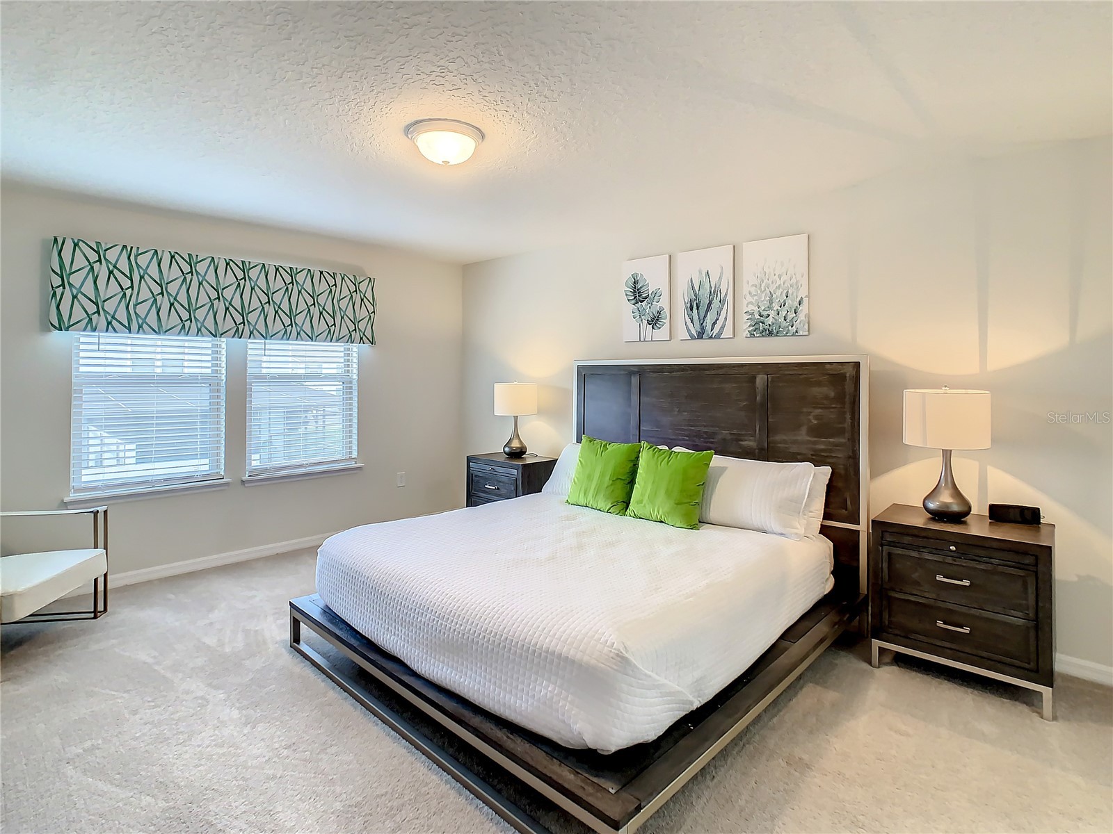 Slide show image of the Orlando Florida Home for Sale 20