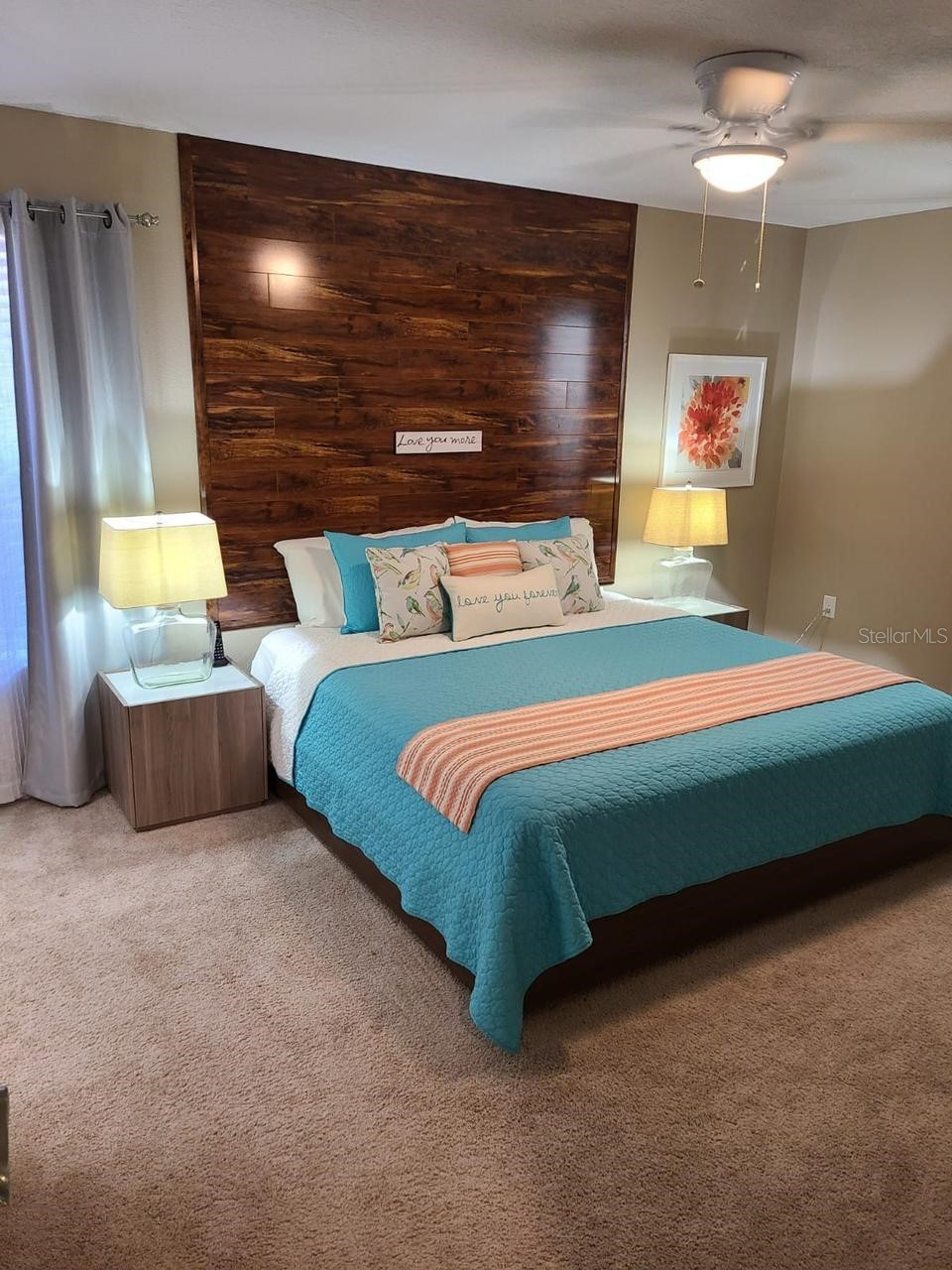 Slide show image of the Orlando Florida Home for Sale 32