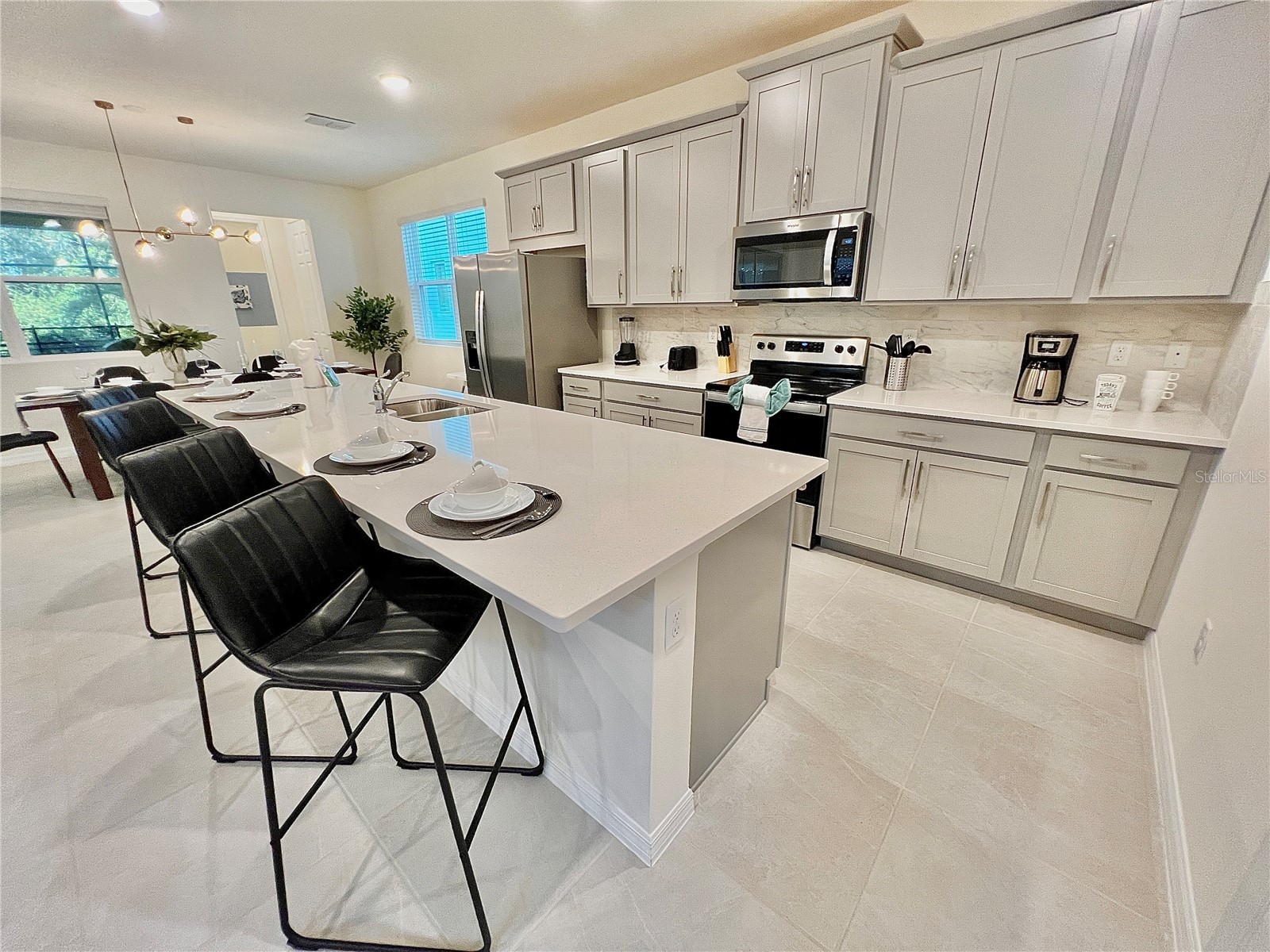 Slide show image of the Orlando Florida Home for Sale 02