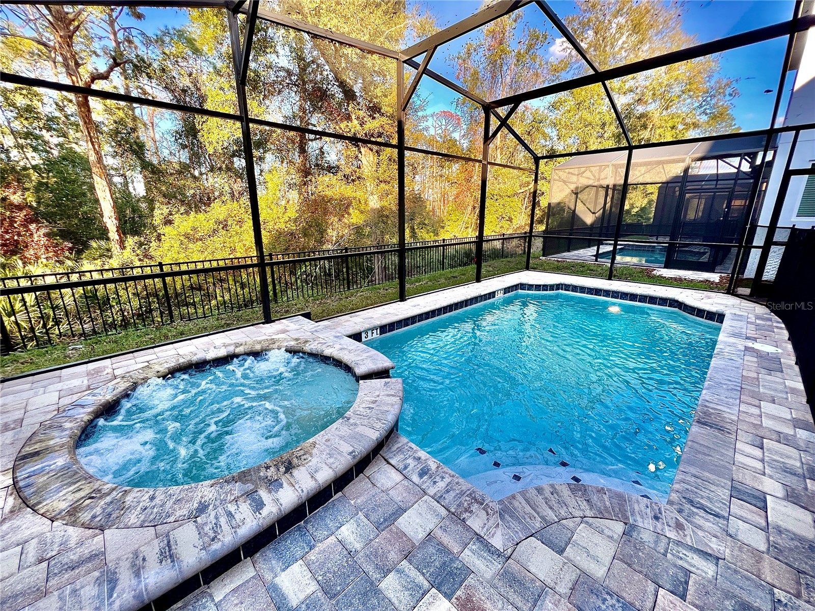Slide show image of the Orlando Florida Home for Sale 35