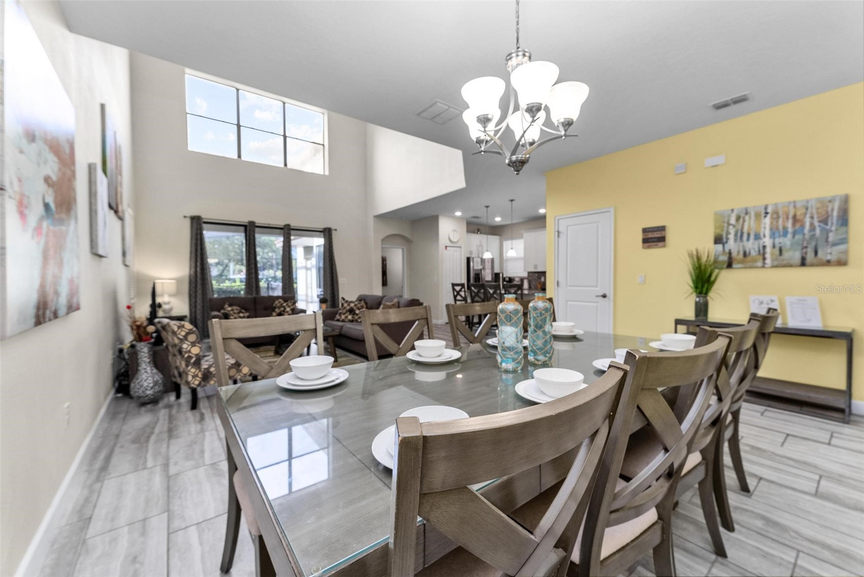 Slide show image of the Orlando Florida Home for Sale 25