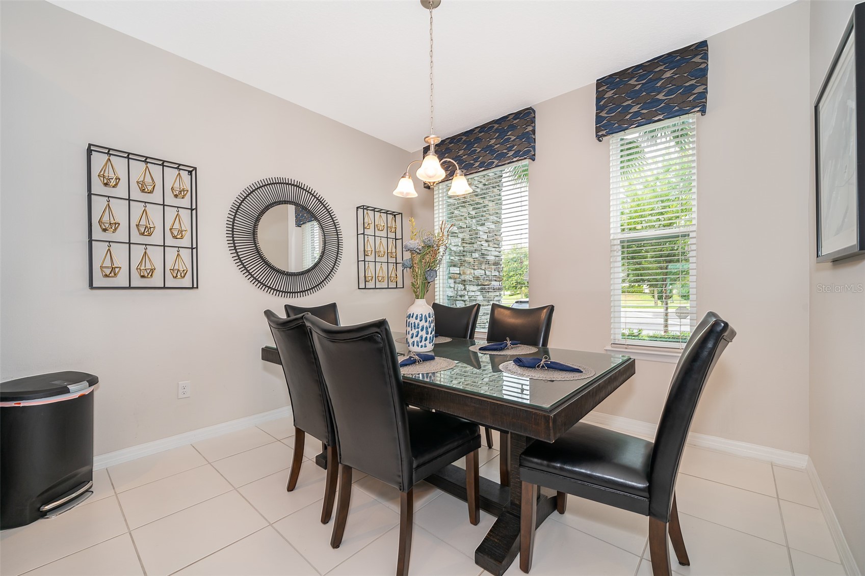 Slide show image of the Orlando Florida Home for Sale 09