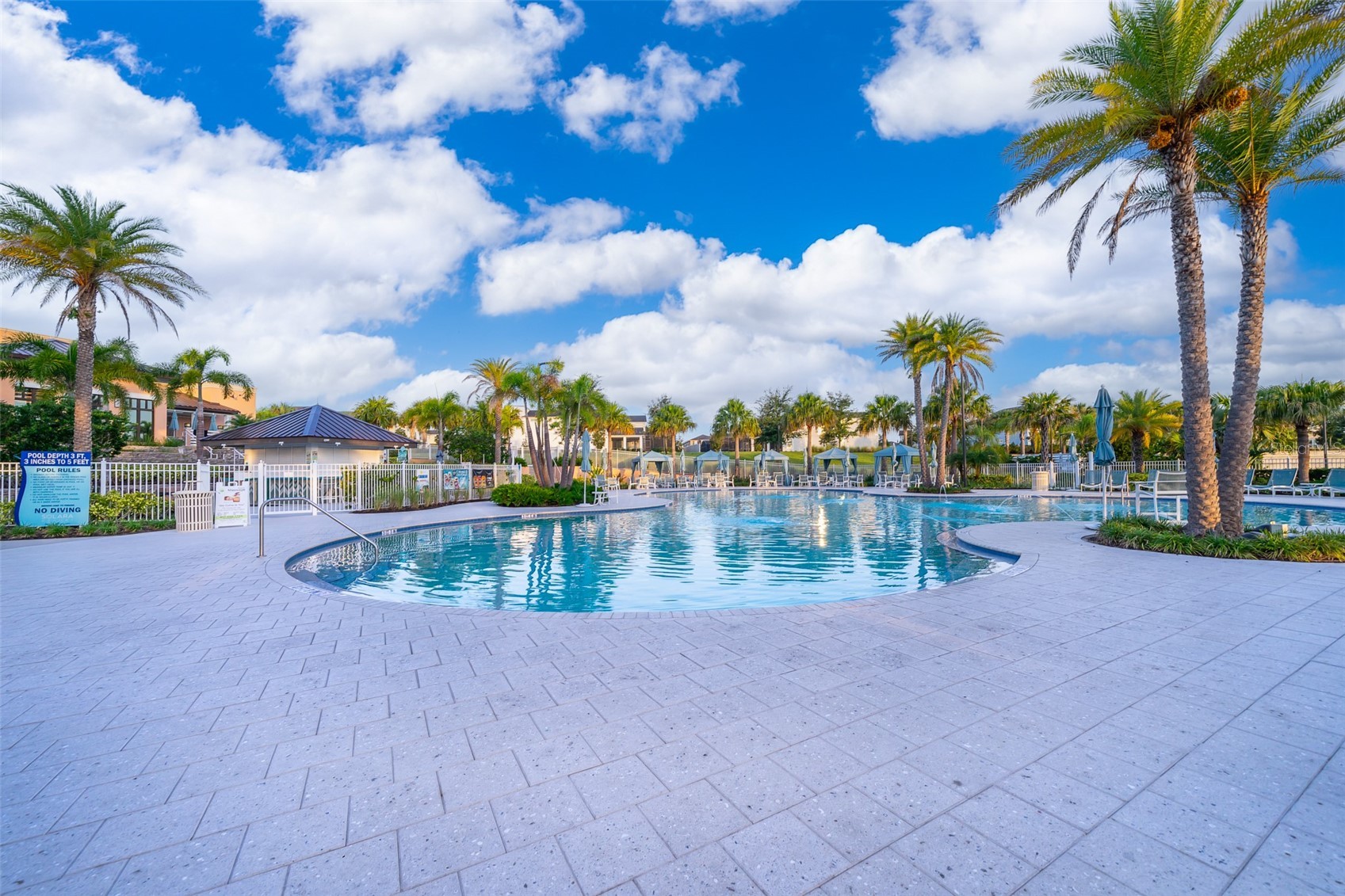 Slide show image of the Orlando Florida Home for Sale 46