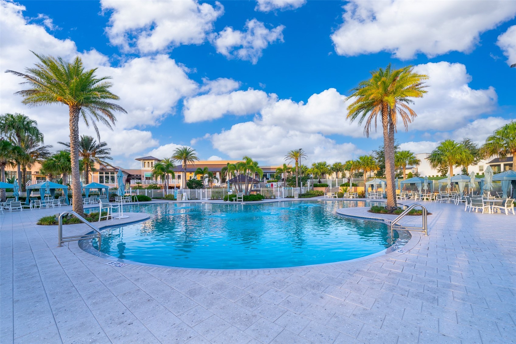 Slide show image of the Orlando Florida Home for Sale 47
