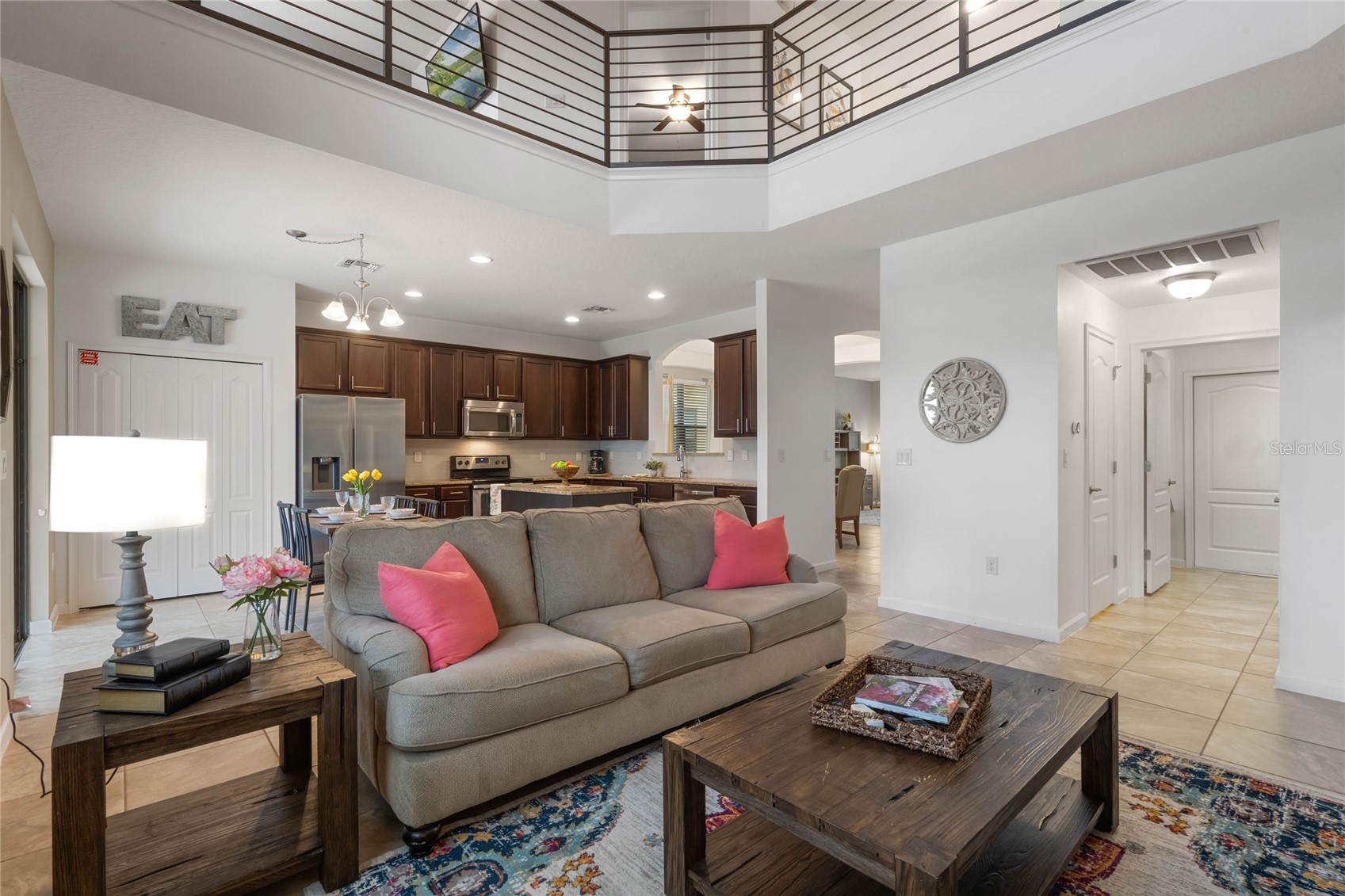 Slide show image of the Orlando Florida Home for Sale 16