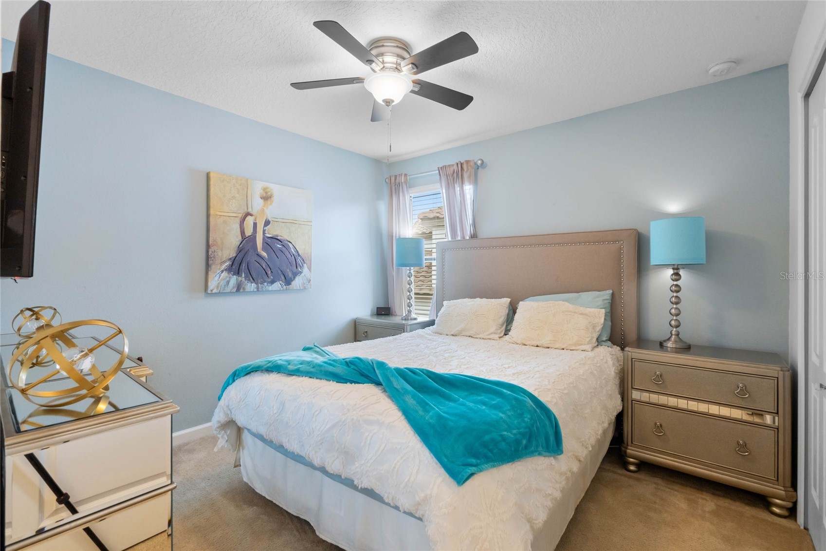 Slide show image of the Orlando Florida Home for Sale 47