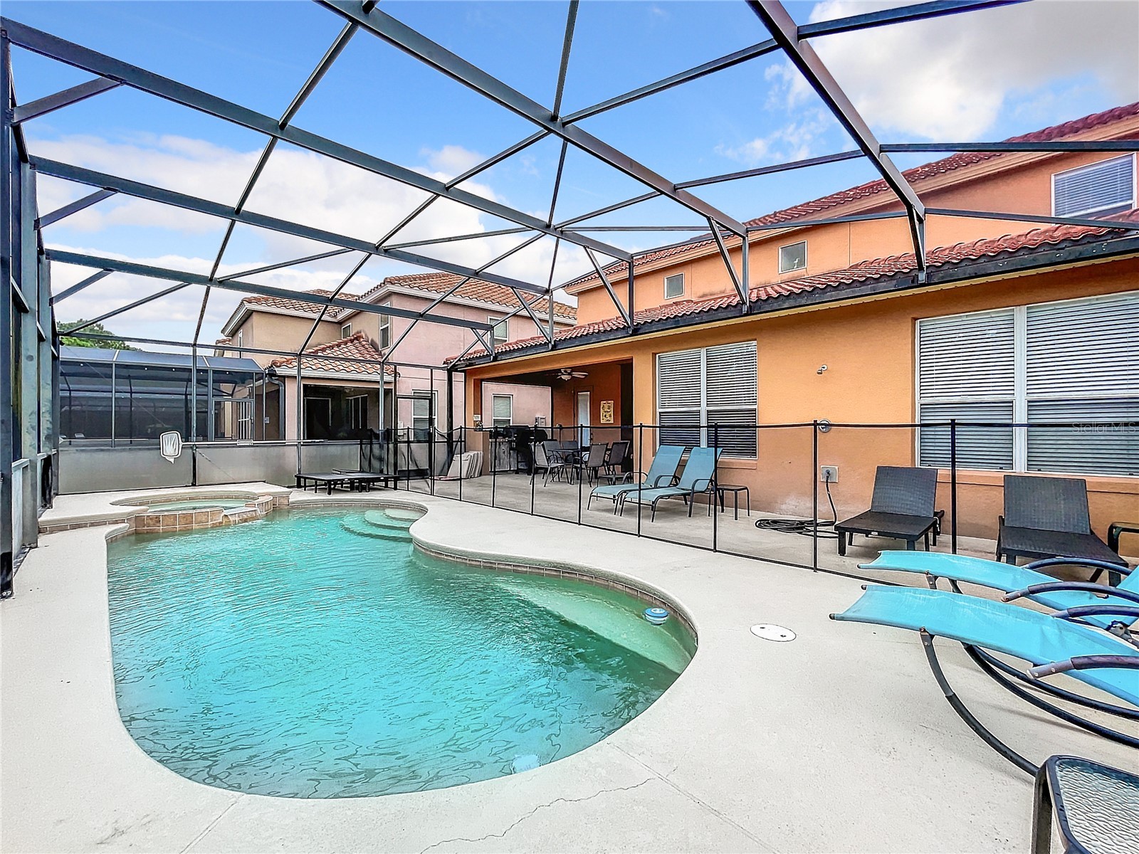 Slide show image of the Orlando Florida Home for Sale 02