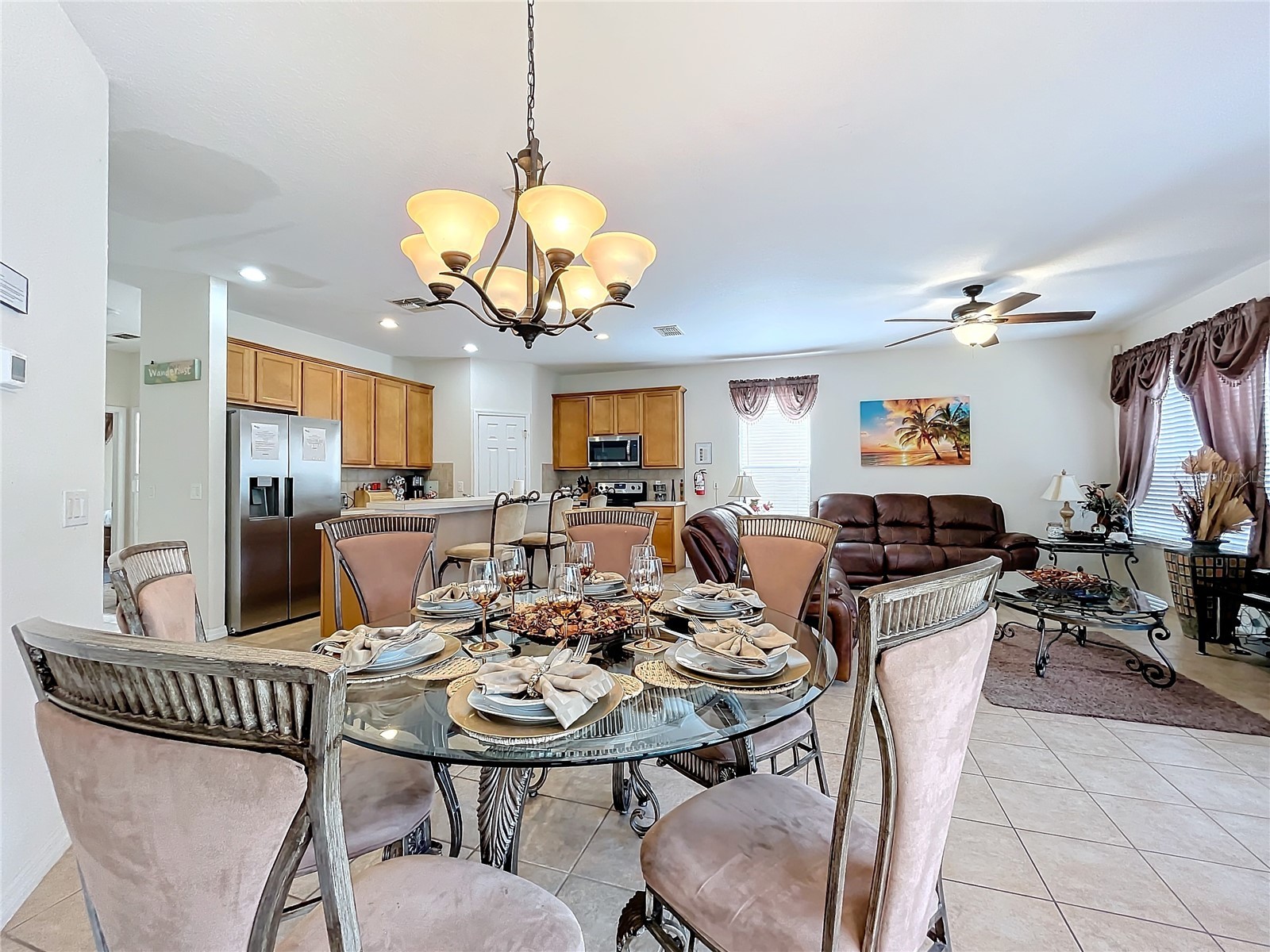 Slide show image of the Orlando Florida Home for Sale 18