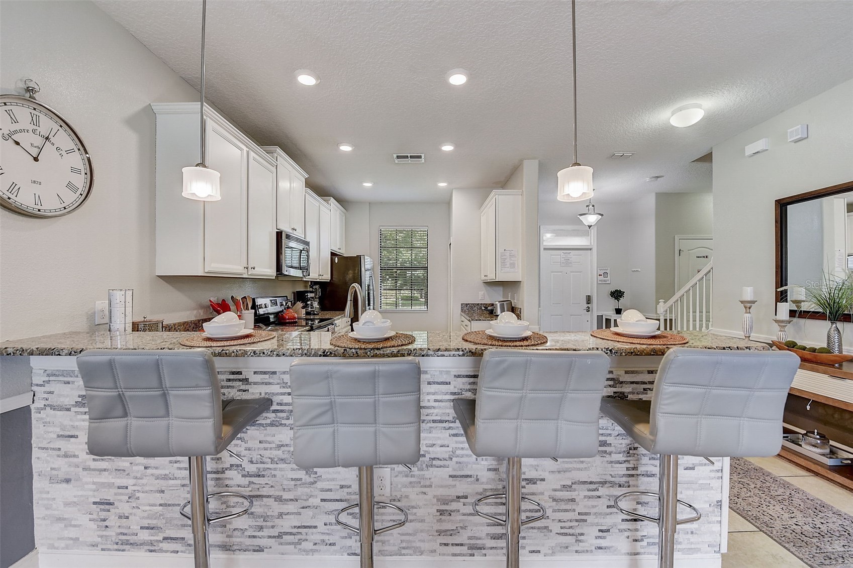 Slide show image of the Orlando Florida Home for Sale 24