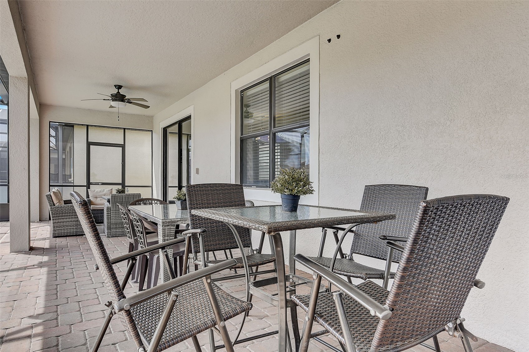 Slide show image of the Orlando Florida Home for Sale 61